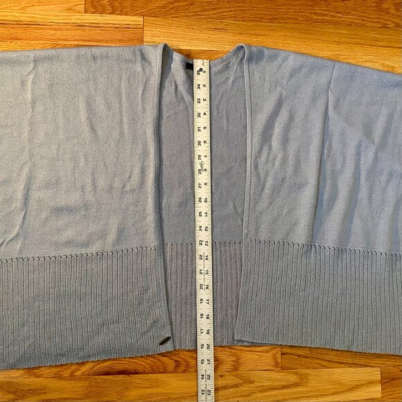 Wearable Blanket Wrap from Shoul Light blue/gray OS Shoulders No Slip Travel - Picture 2 of 6